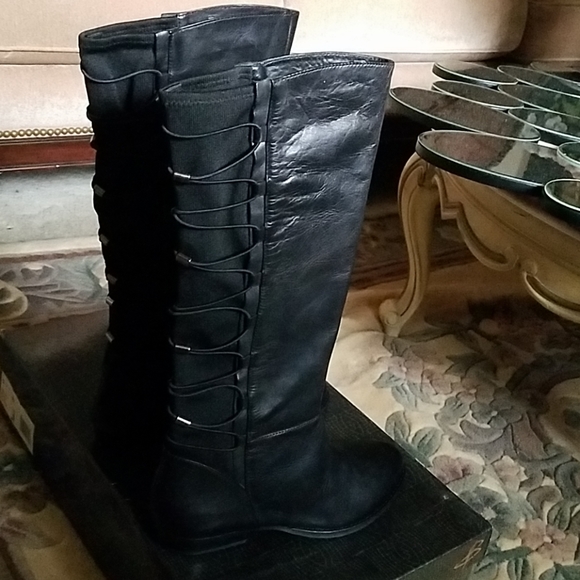 Shoes - Picture 2 of 5